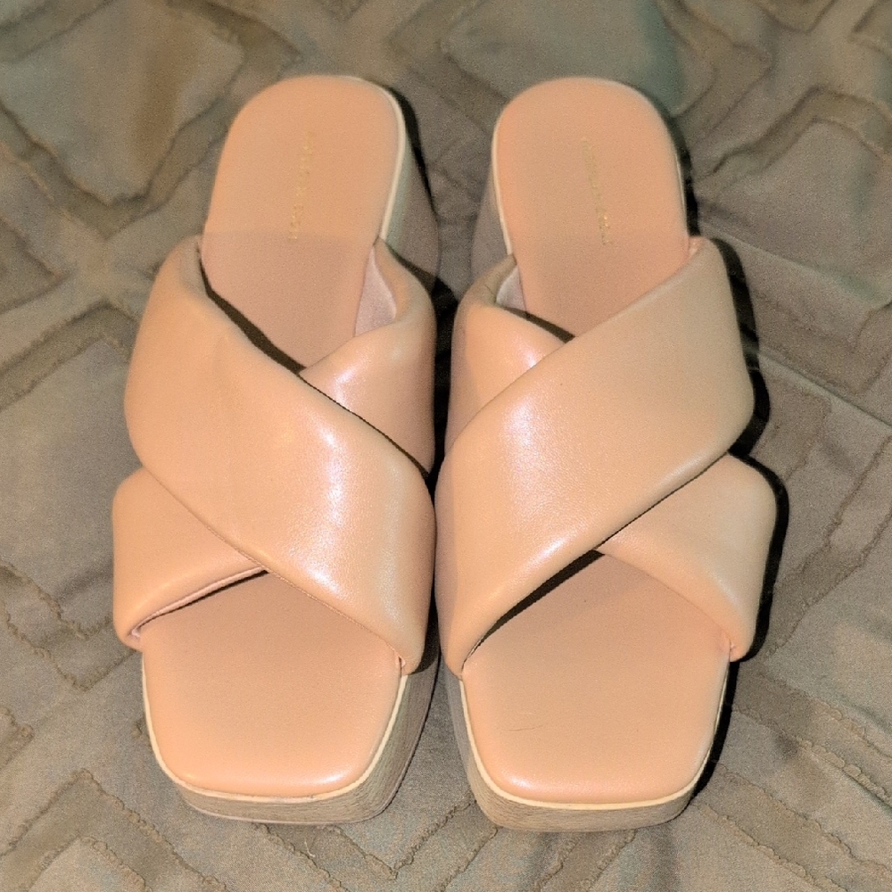 Chic Blush Women's Mules